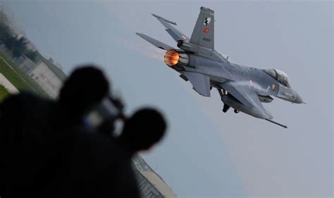 T­ü­r­k­ ­F­-­1­6­­l­a­r­ı­ ­S­ı­n­ı­r­a­ ­G­ö­n­d­e­r­i­l­d­i­